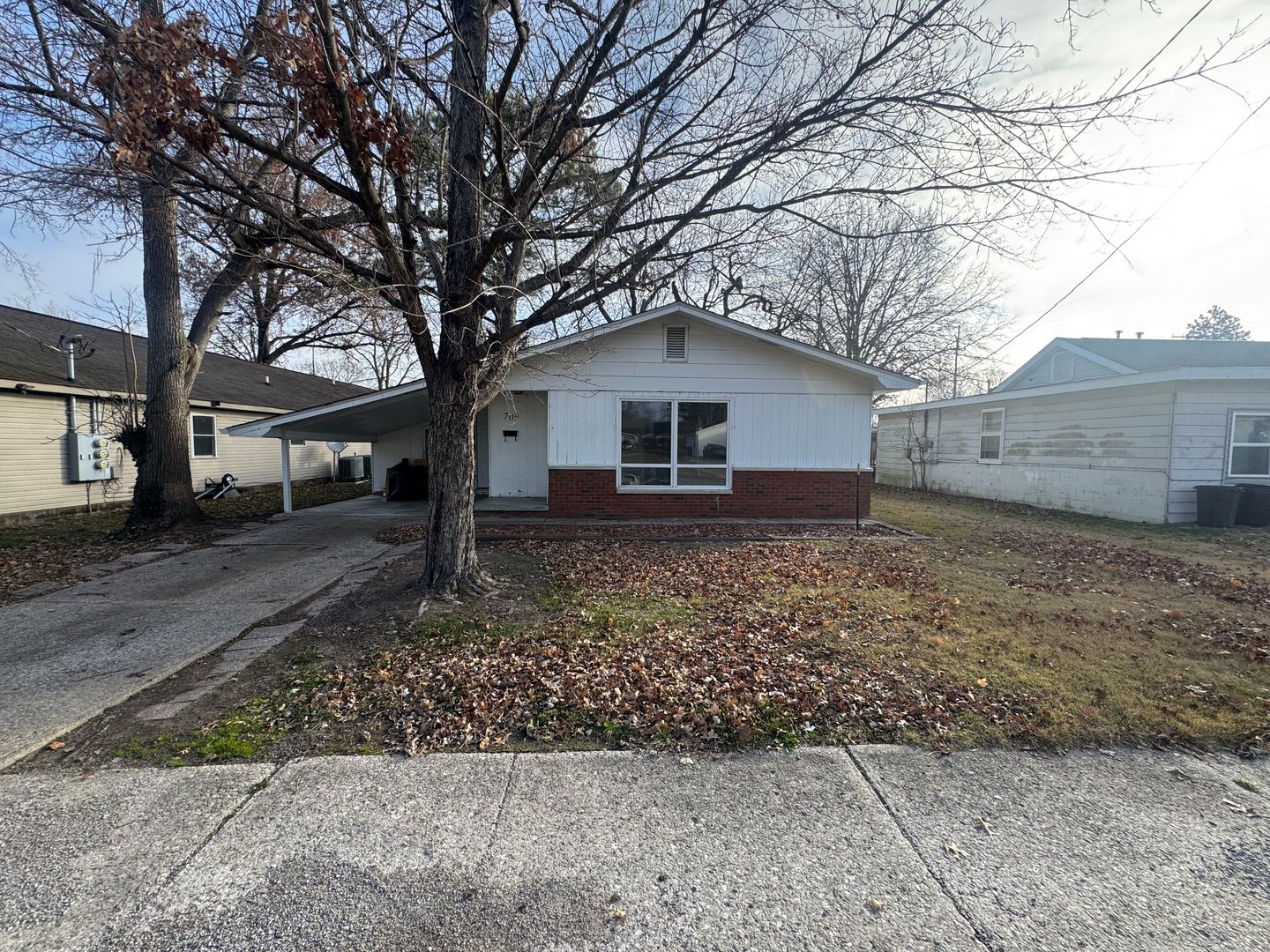 Marion, House: 707 S Bentley