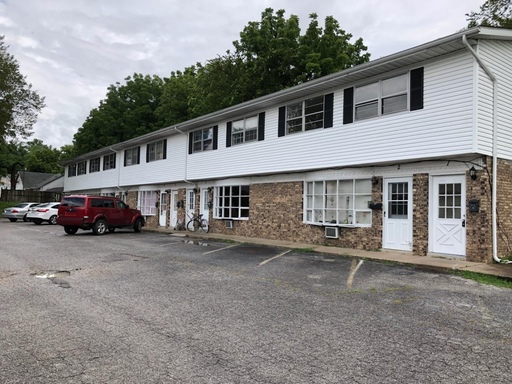 2 Bedroom 1 Bath Apartment