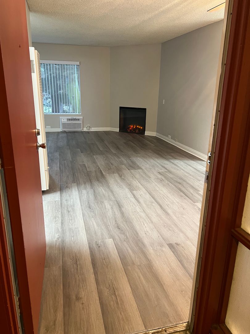 Buena Park Apartment: 6400 Lincoln Ave.