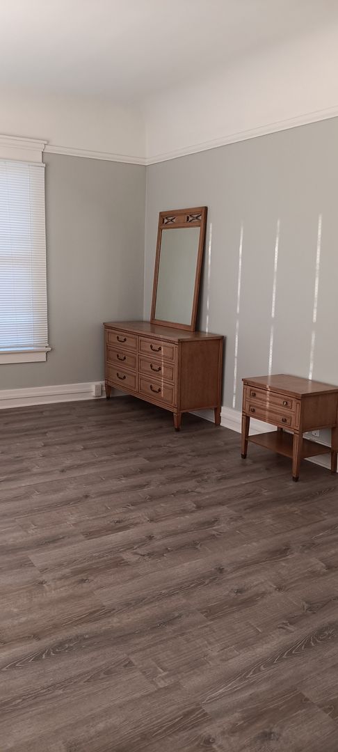Whittier Apartment: 5827 5829 5837 Comstock Ave