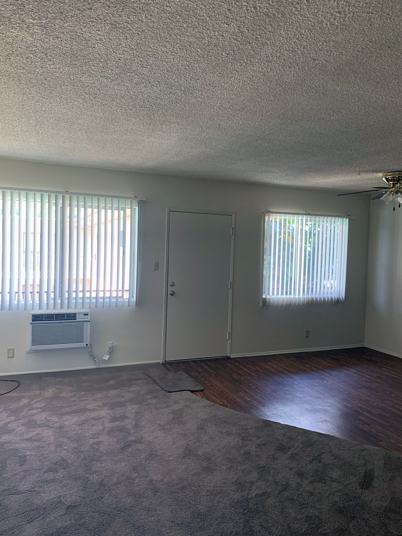 Arcadia Apartment: 646 W. Fairview Ave.