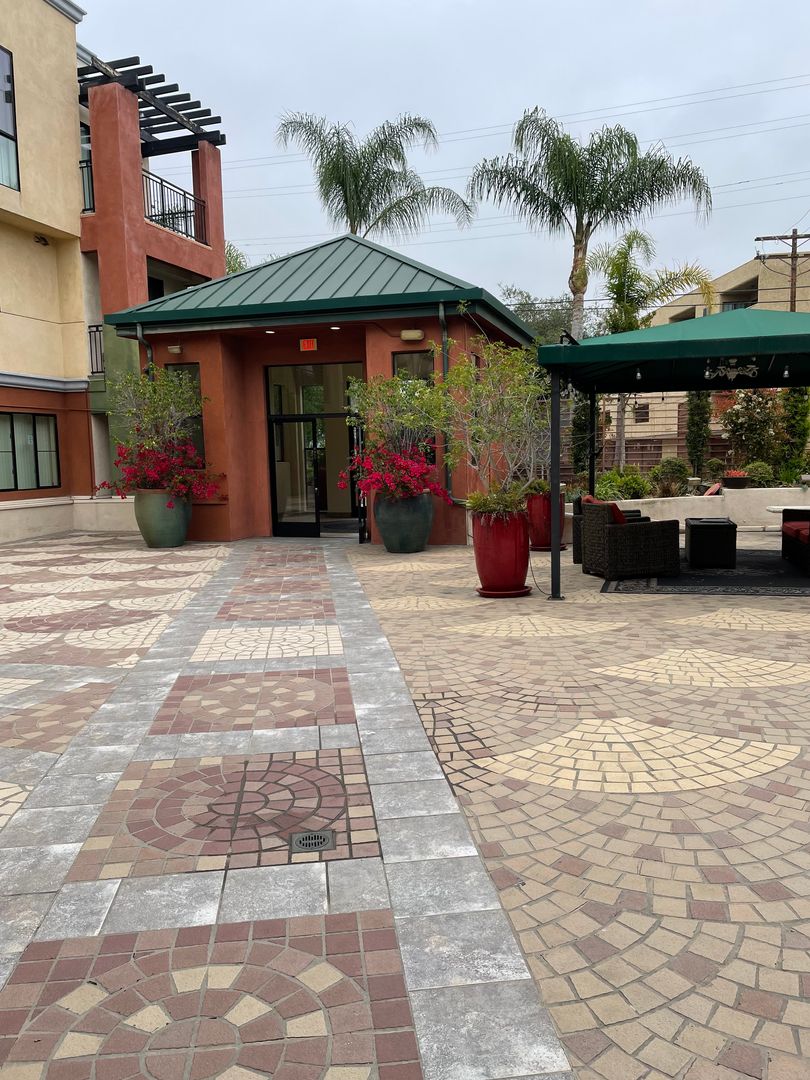 Glendale Apartment: 525 N. Adams Street