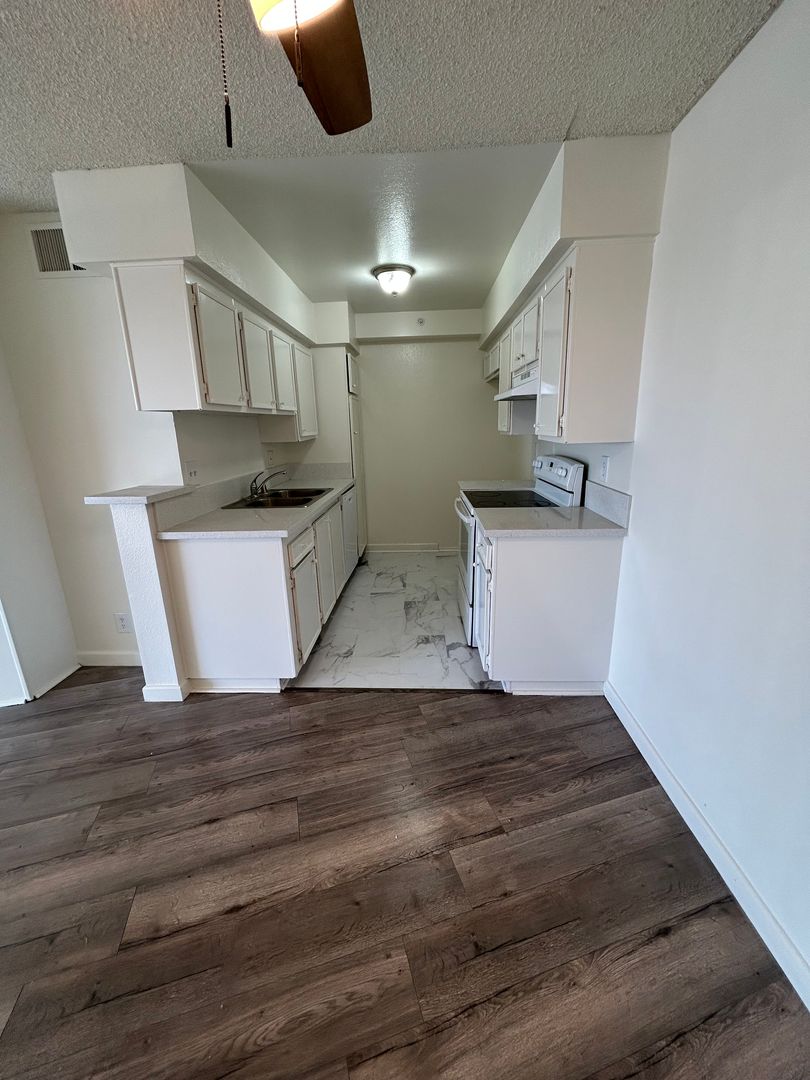 Glendale Apartment: 300 N. Cedar Street