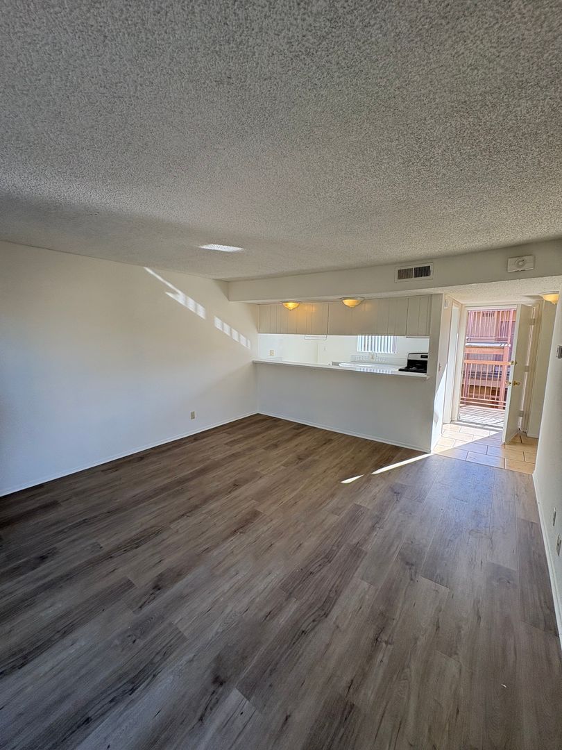 Montebello Apartment: 633 N. Taylor Ave.