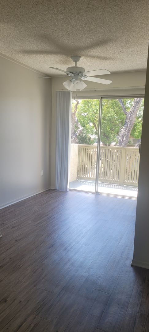 Riverside Apartment: 955 Via Zapata