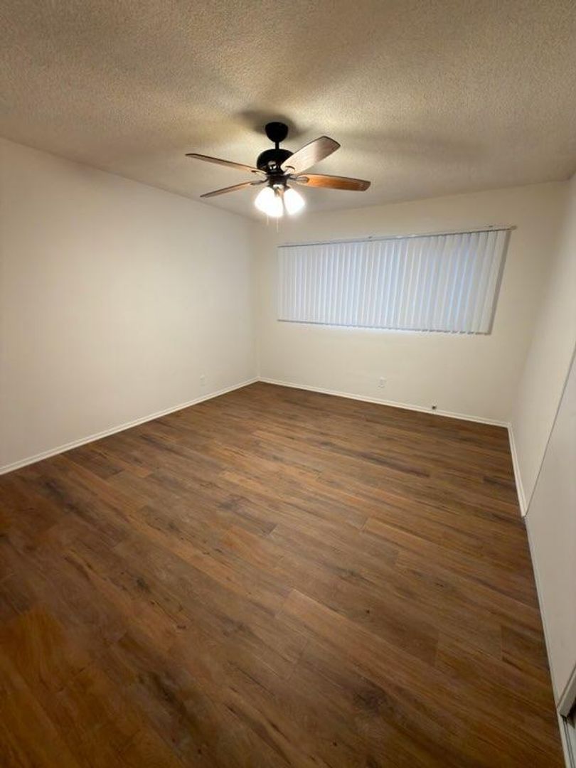 West Hollywood Apartment: 1265 N. Harper Ave