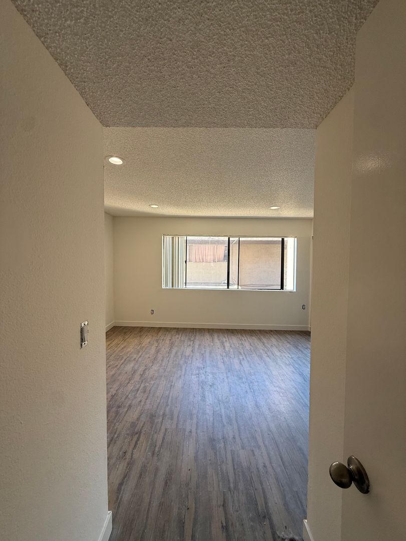 Glendale Apartment: 311 N. Belmont Ave.