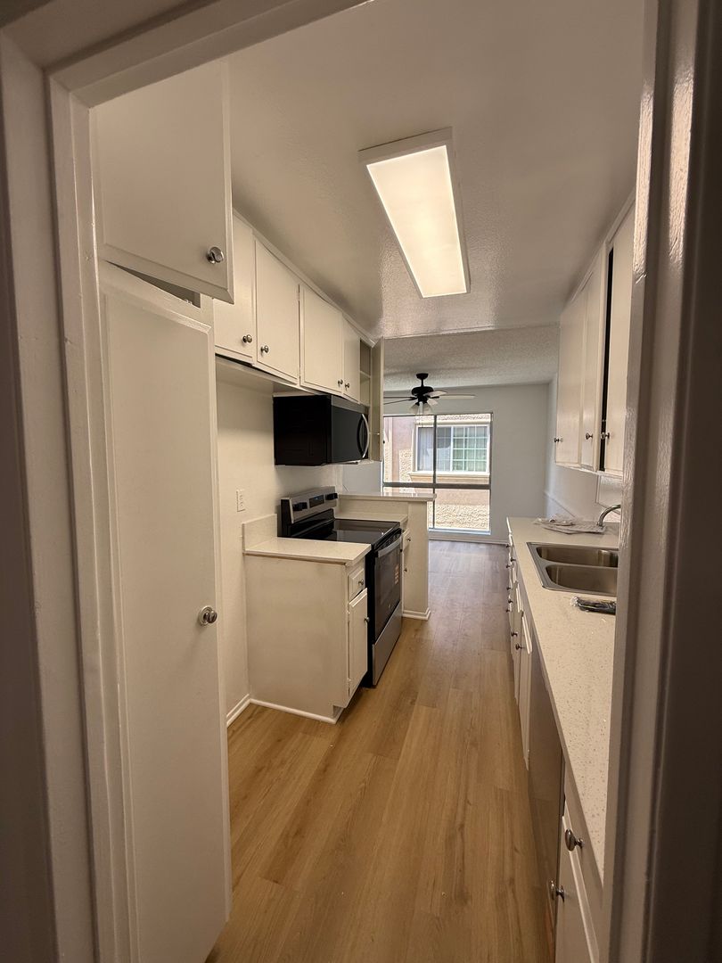 Glendale Apartment: 1306 N Columbus Ave.