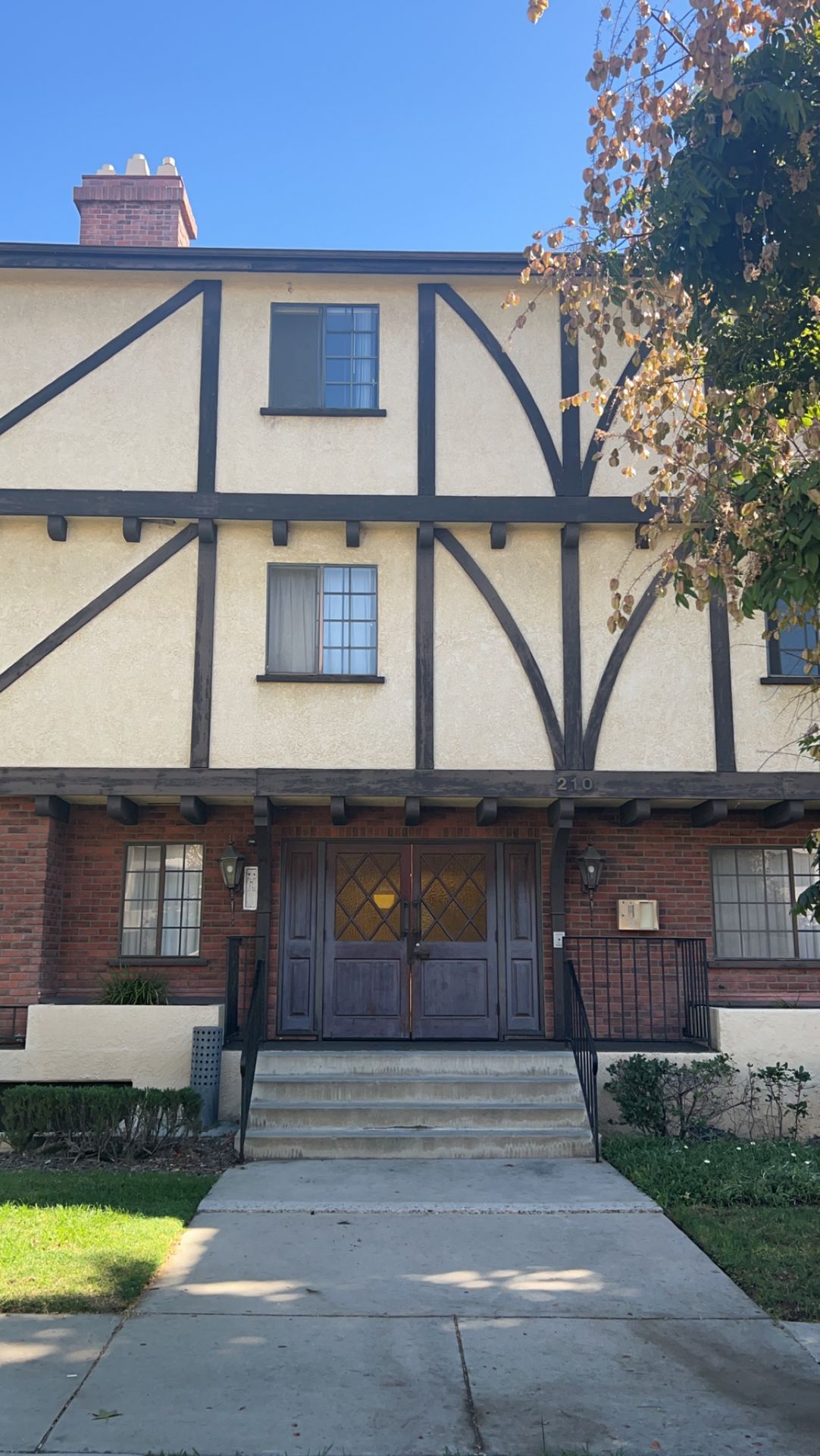 Glendale Apartment: 210 N. Belmont Ave.