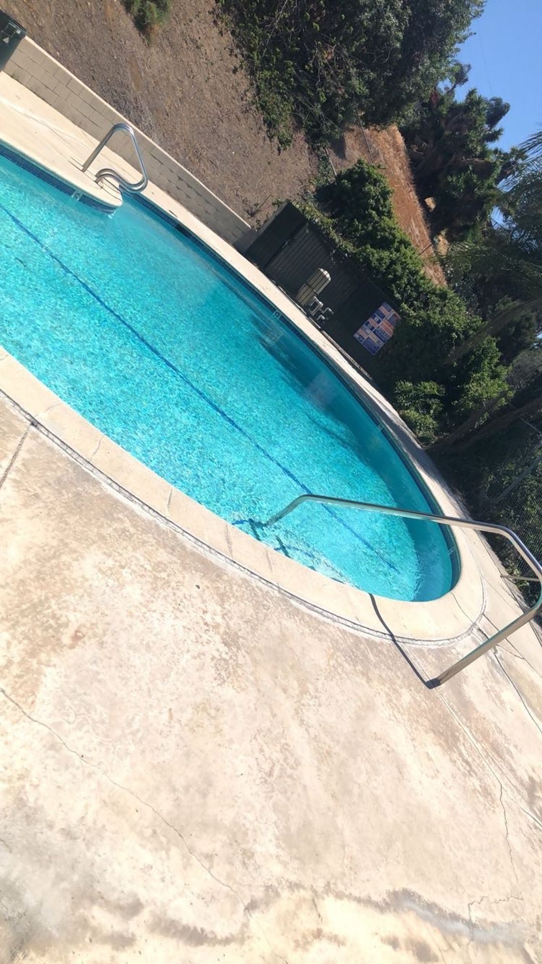 Montebello Apartment: 2741 Via Paseo