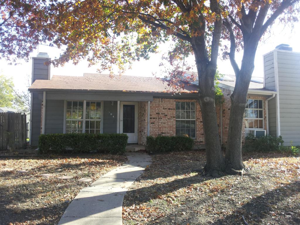 Mesquite House: 1304 Red River Point