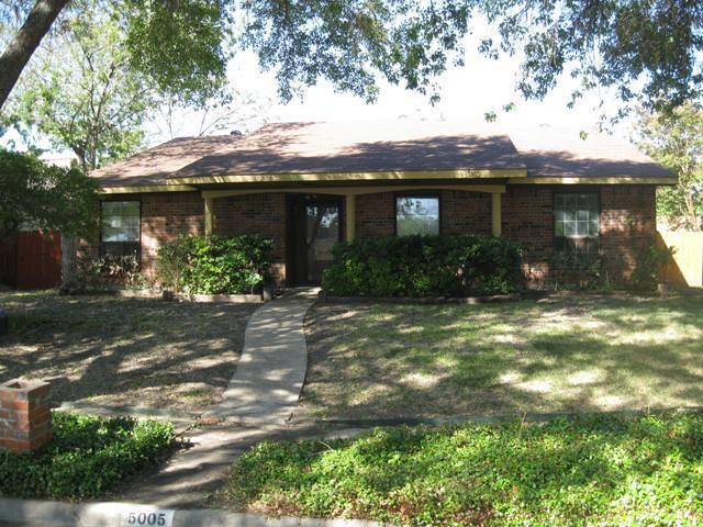 Garland House: 5005 Galaxie Rd