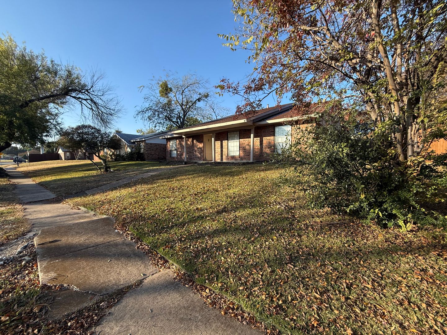 Garland House: 5005 Galaxie Rd