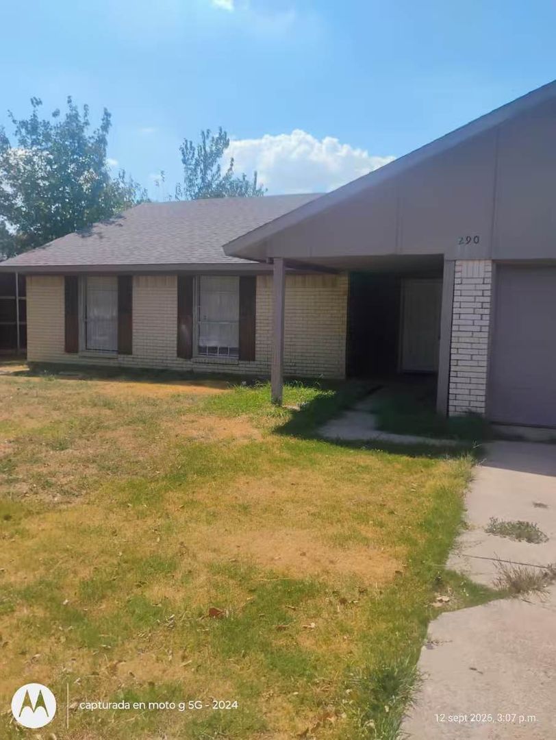Carrollton House: 2901 Colonial Drive