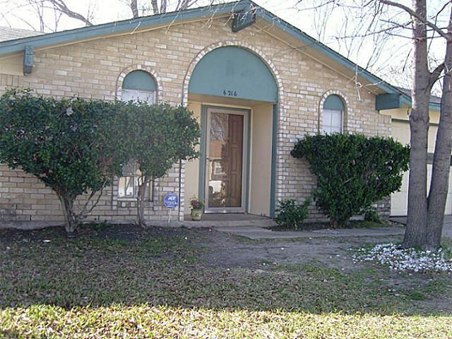 Rowlett House: 6216 Locust st
