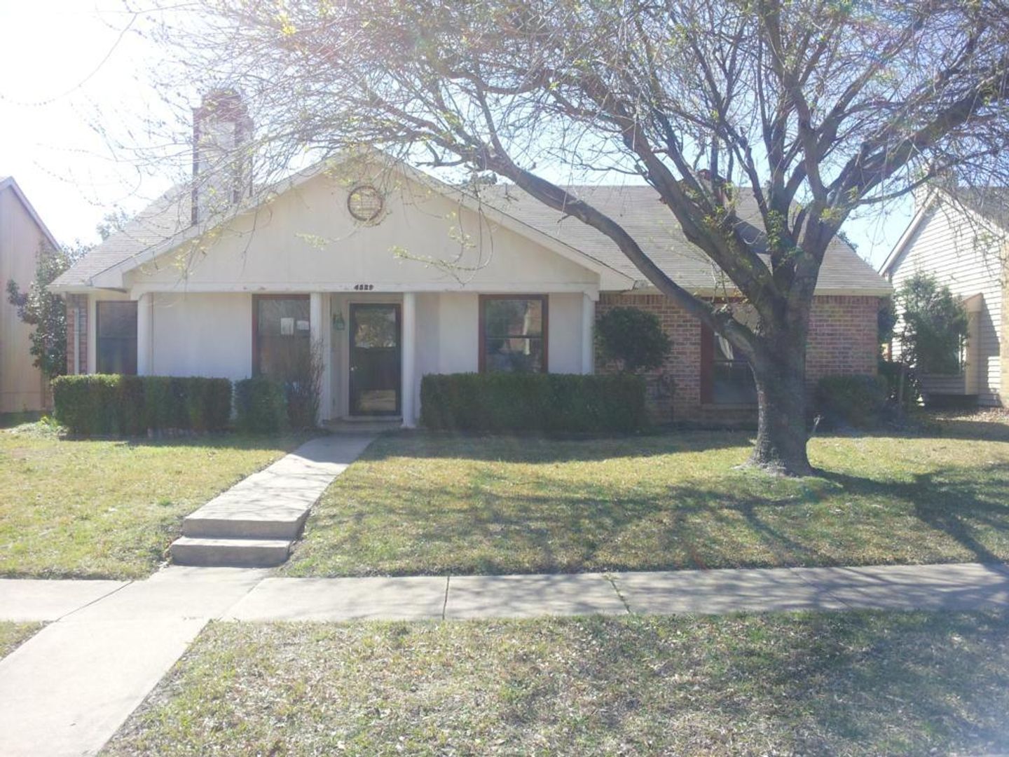 The Colony House: 4529 Larner st