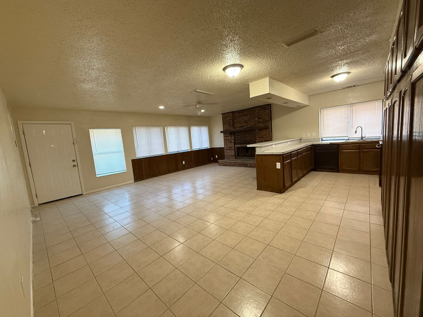 Garland House: 5005 Galaxie Rd