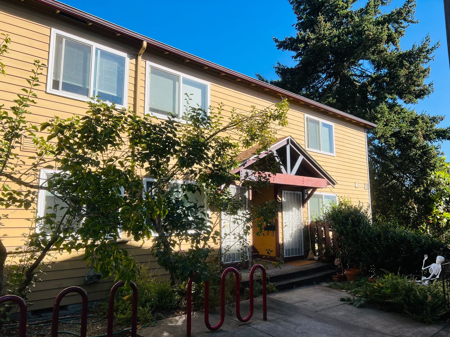 Portland Apartment: 3212 SE 9th Ave #8