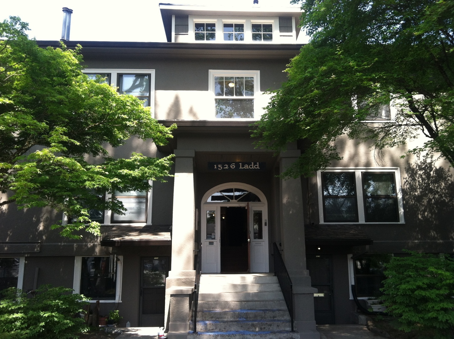 Portland Apartment: 1526 SE Ladd Ave