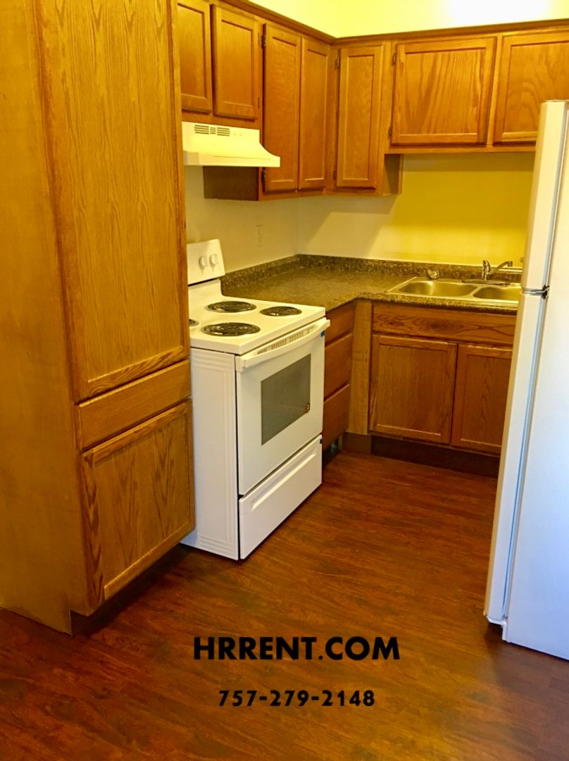 Norfolk Apartment: 1445 Norcova Ave