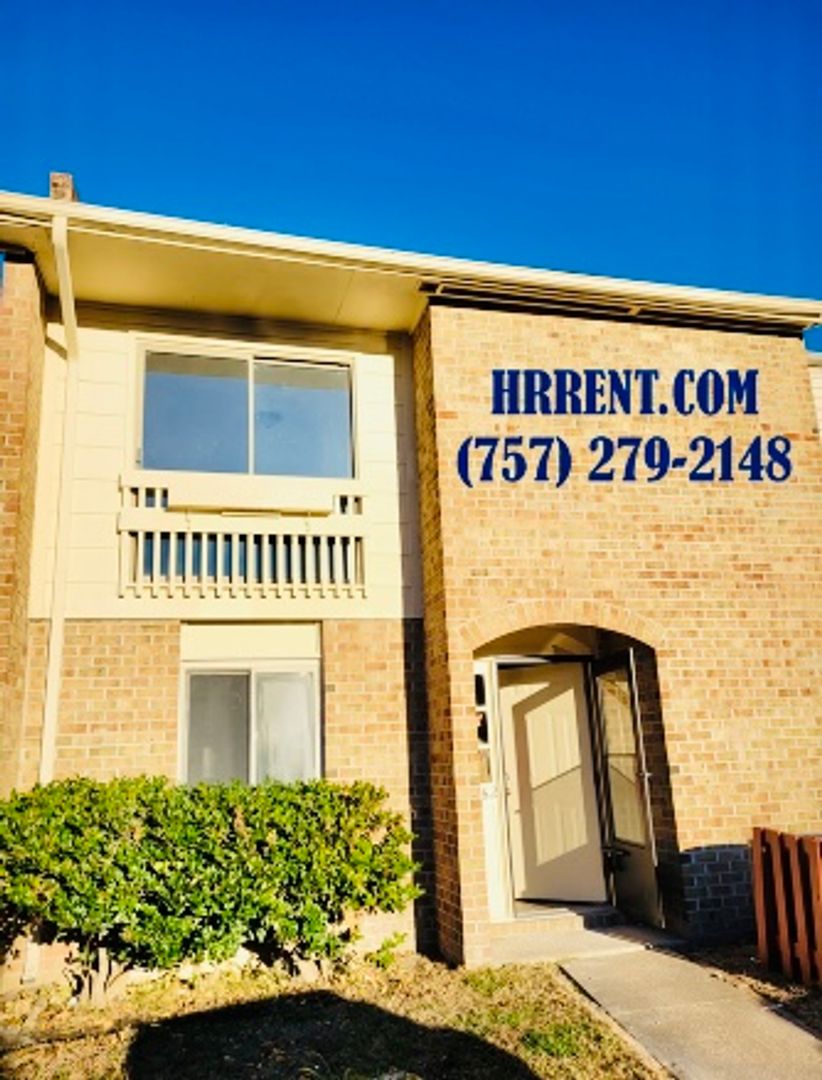 Virginia Beach Townhome: 1362 Glyndon Drive