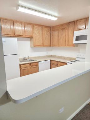 4 WEEKS FREE Rent Special! – photo 1