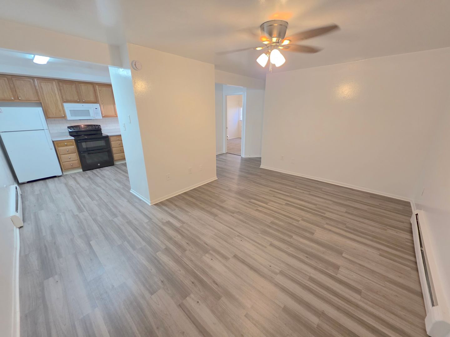 Lakewood Apartment: Zephyr Apartments