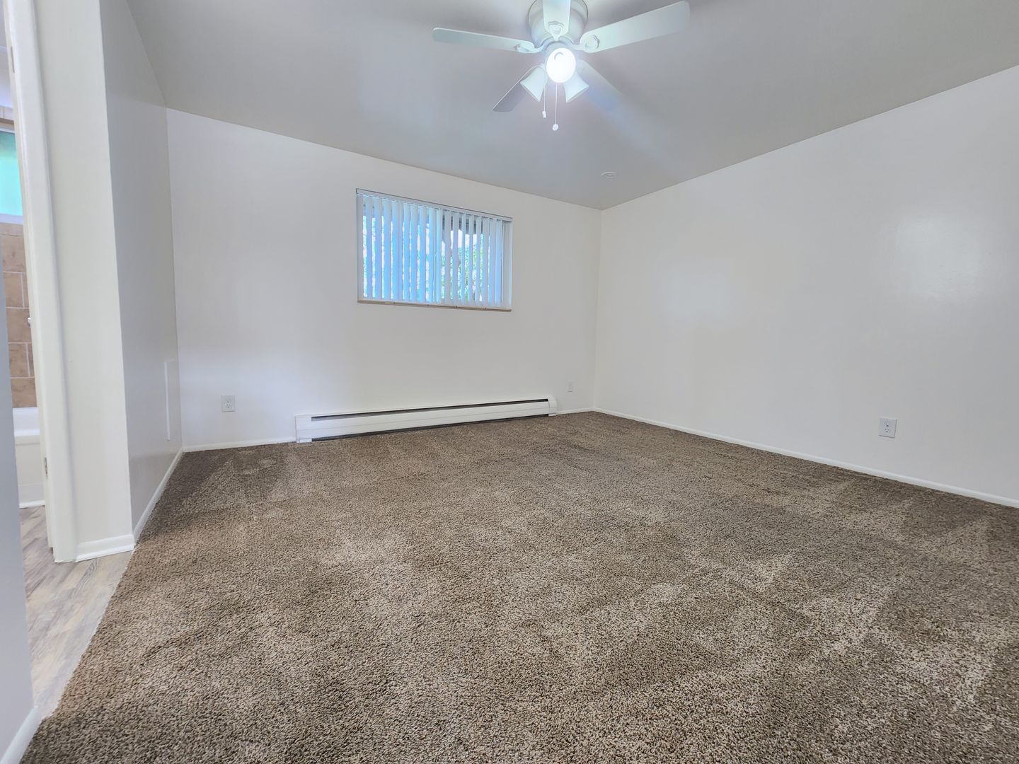 Lakewood Apartment: Lampliter Apartments