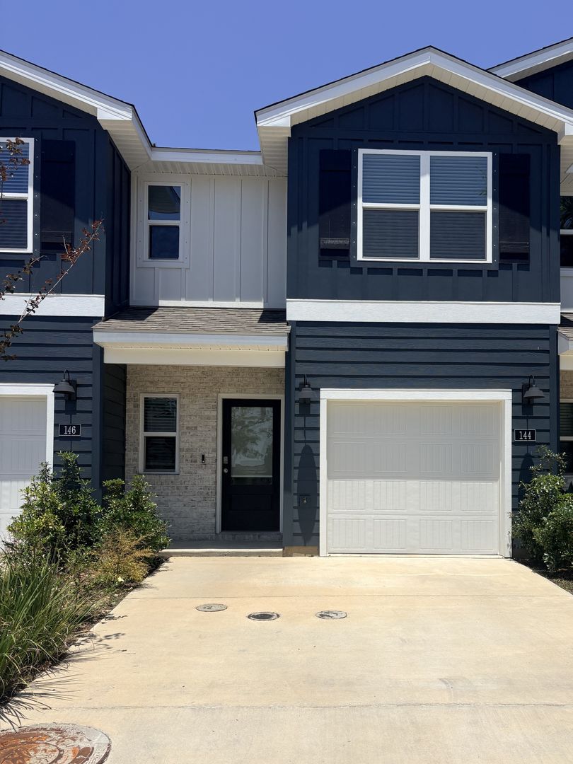 Biloxi House: 144 Debuys rd