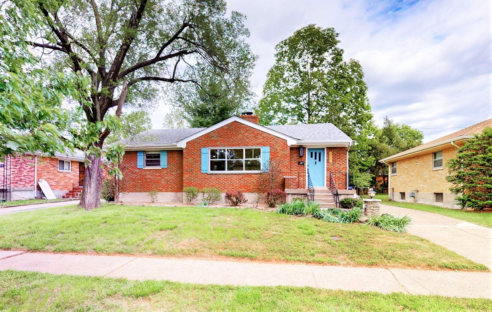 Louisville House: 3321 Furman Blvd