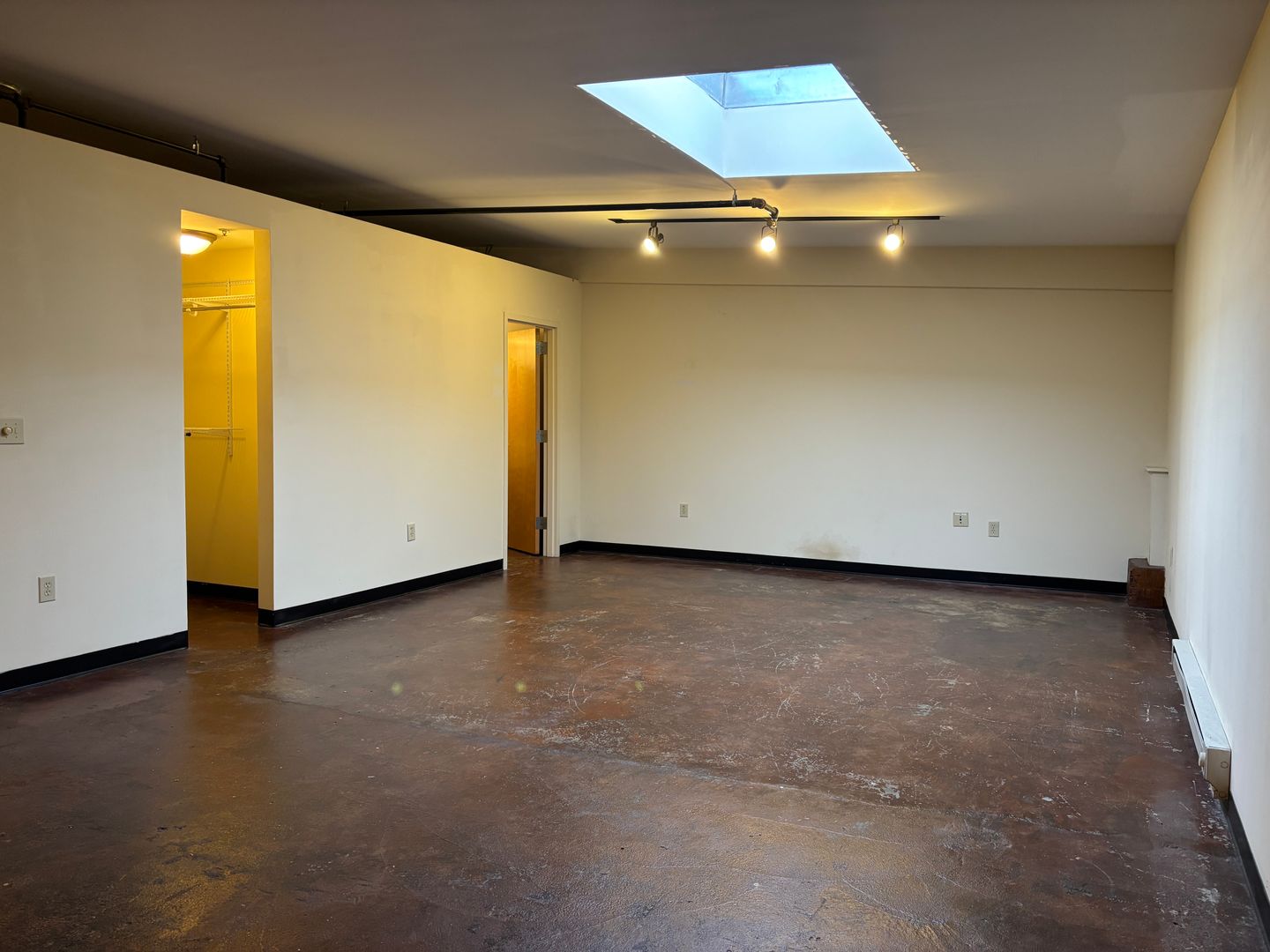 Louisville Apartment: 2520 S 3rd Street
