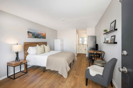 Studio Unit near Nashville - Studio 48 Apartments!
