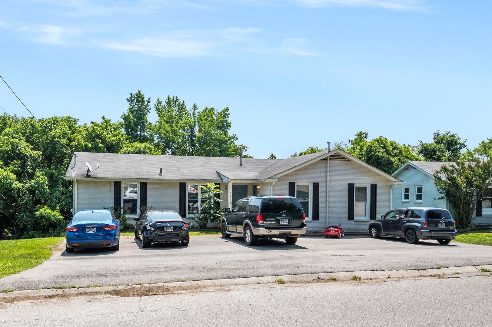 Hermitage Apartment: 4754 Trenton Drive