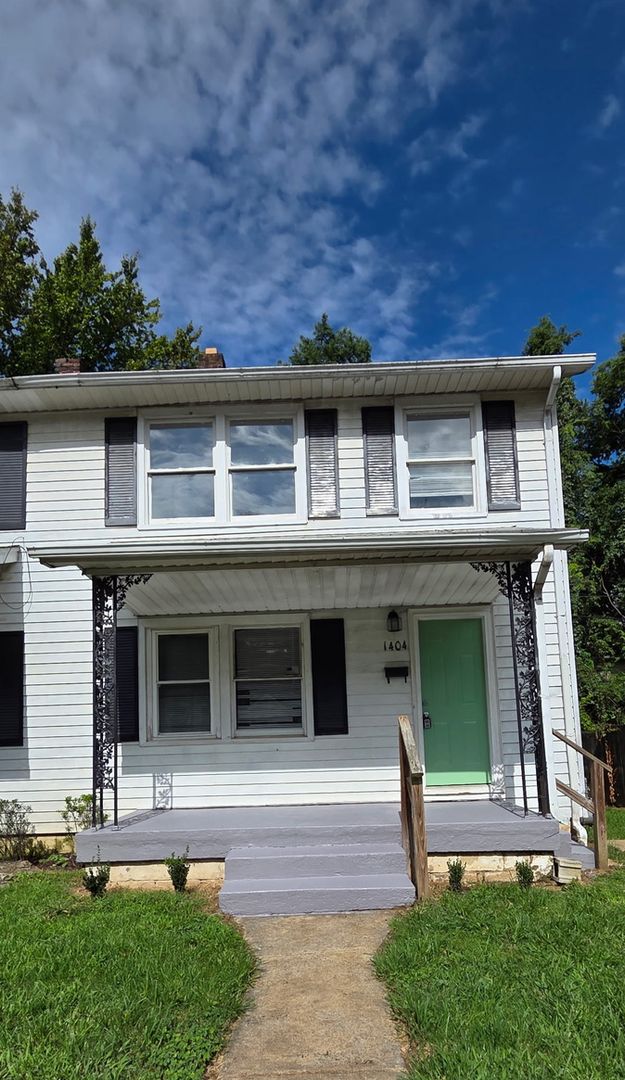 Old Hickory Apartment: 1404-1406 Berry Street