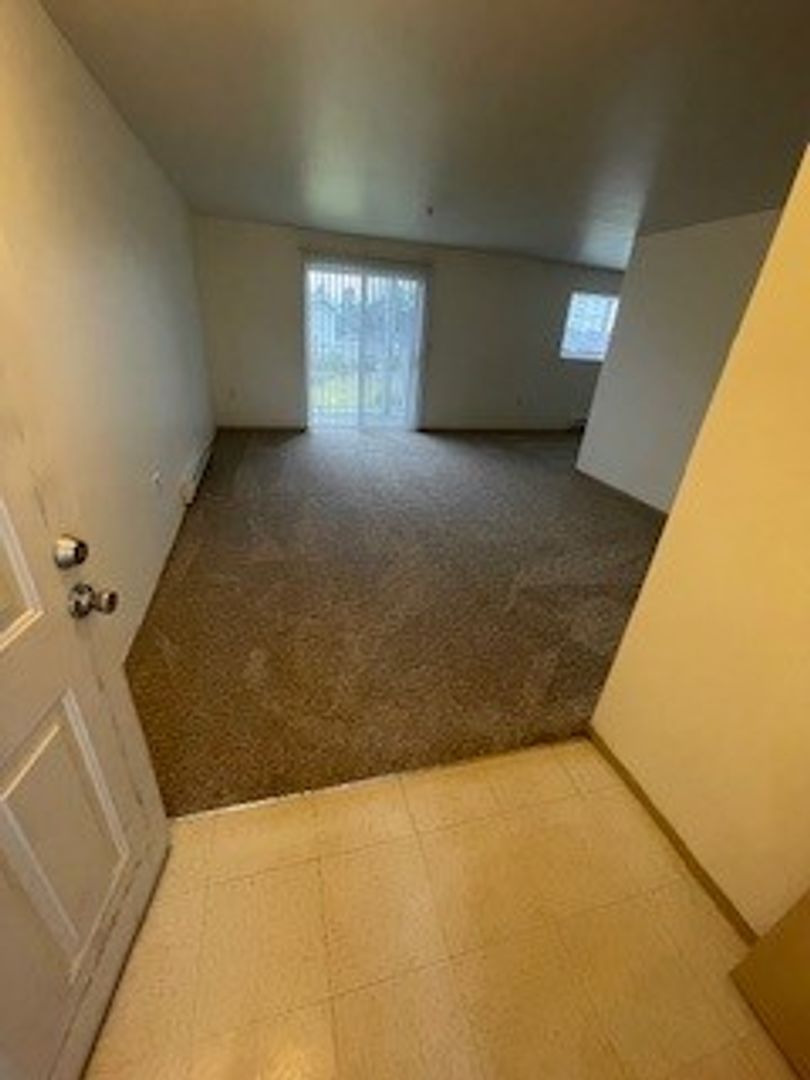 701 43rd Avenue SE Glenbrooke Apartment, Puyallup, WA 98374