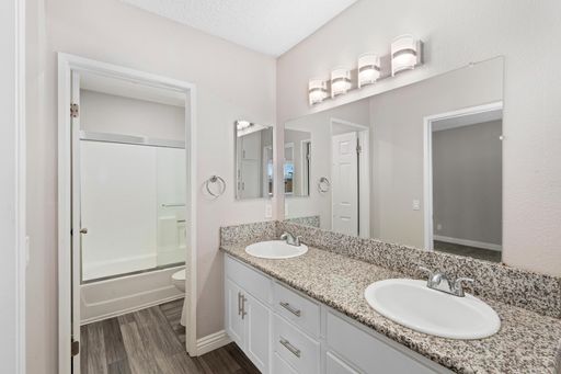 Spacious 1 Bed 1 Bath Apartment Near SDSU – photo 1