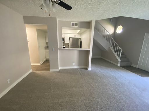Newly Renovated 3 Bed 2 Bath Apartment in Canyon Country – photo 1
