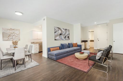 Luxury 1 Bed 1.5 Bath Apartment in Beverly Hills – photo 1
