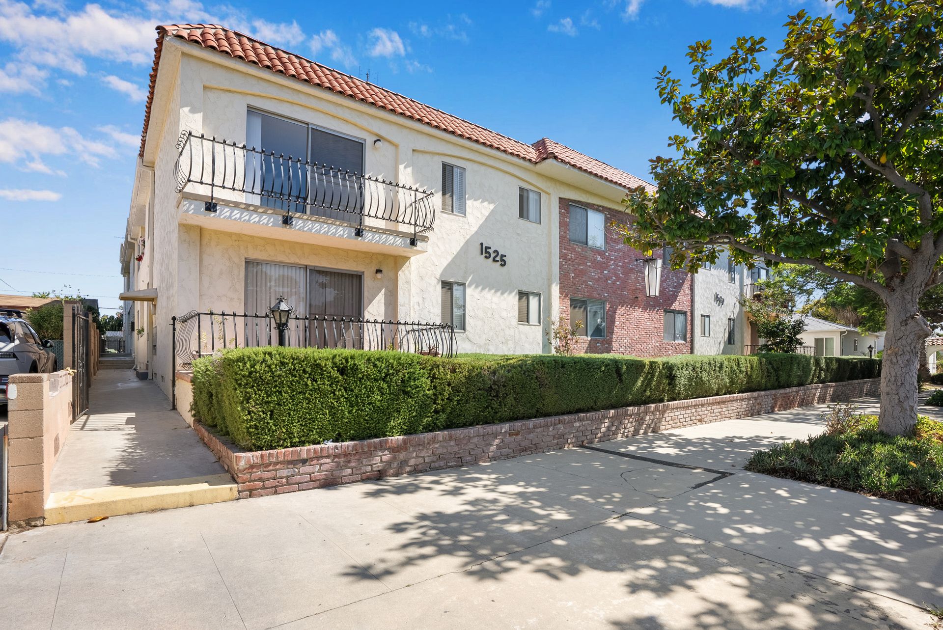 Santa Monica Apartment: 1525 10th Street