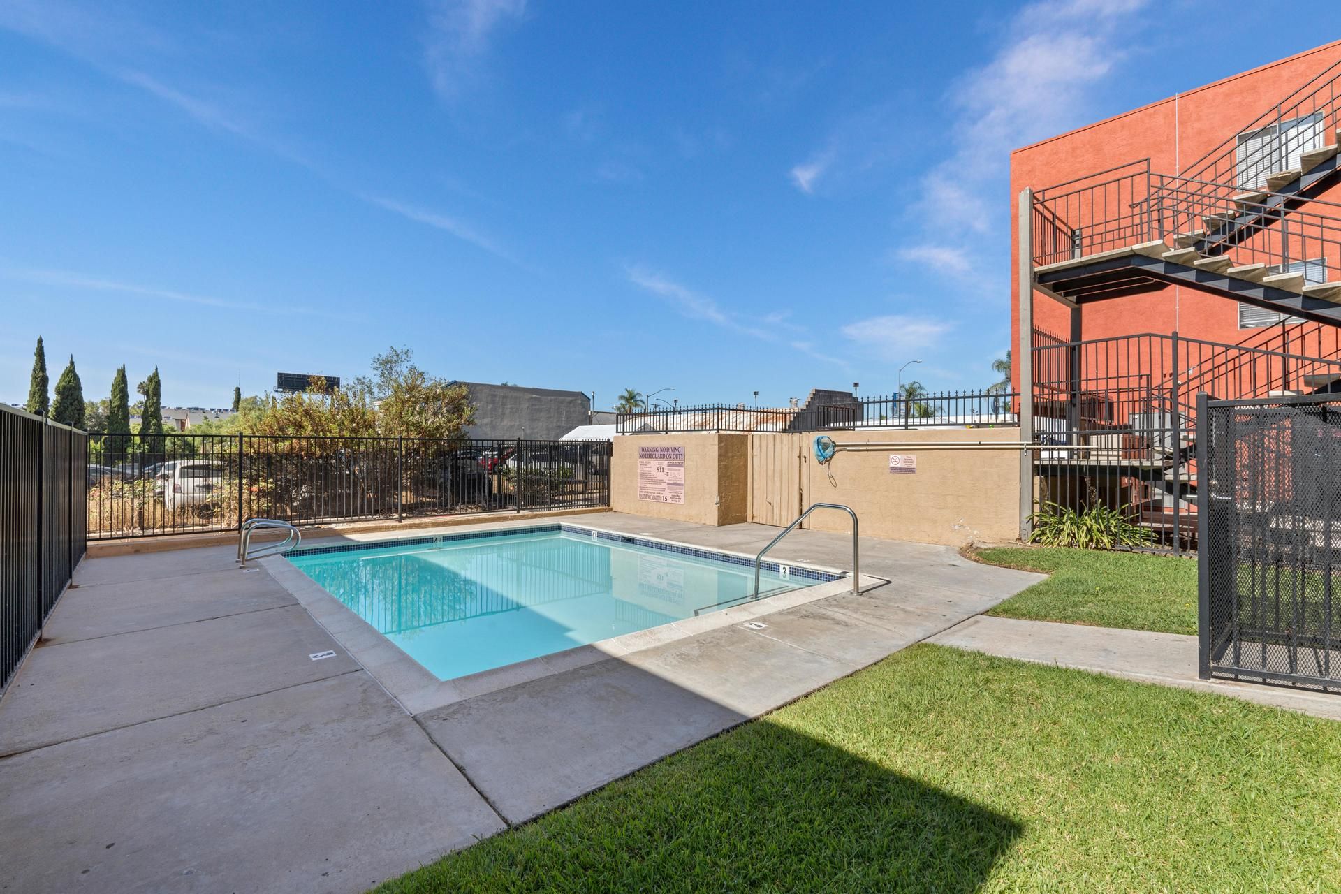 San Diego Apartment: 5865 El Cajon Blvd