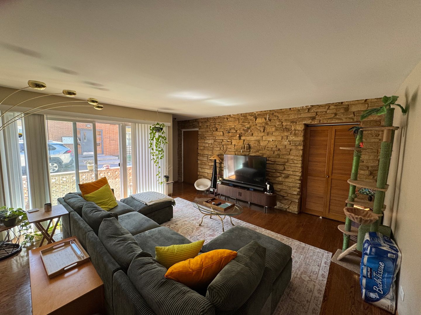 La Grange Park Apartment: 13 Scotdale Rd.