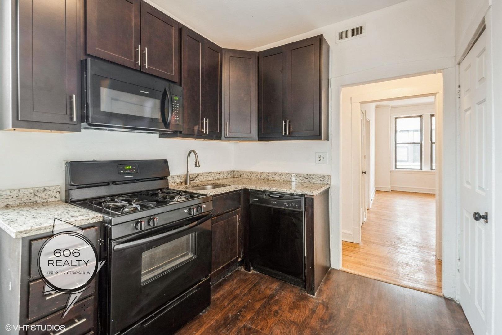 Chicago Apartment: 1020-30 E. Hyde Park Blvd.