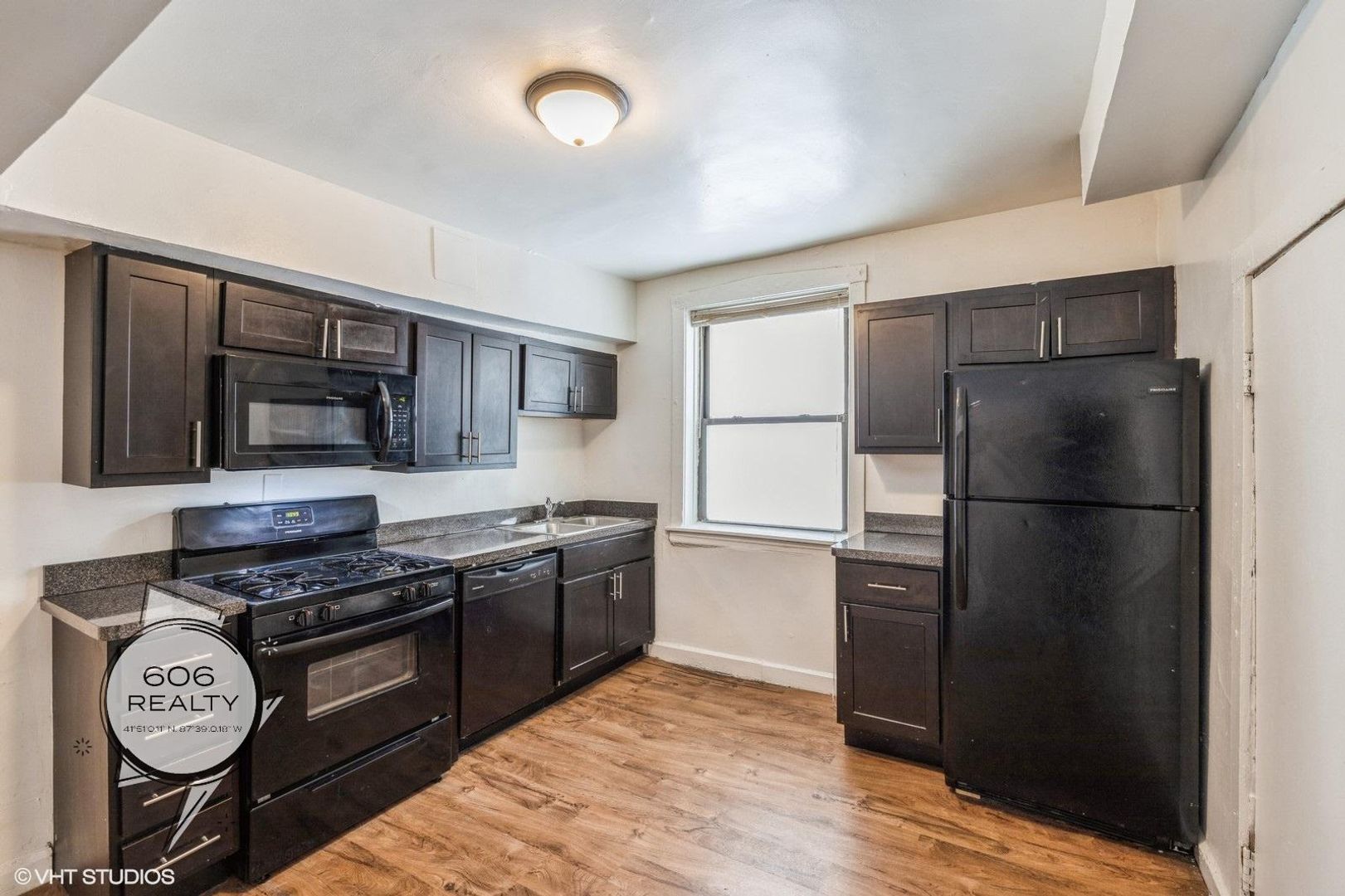 Chicago Apartment: 1020-30 E. Hyde Park Blvd.