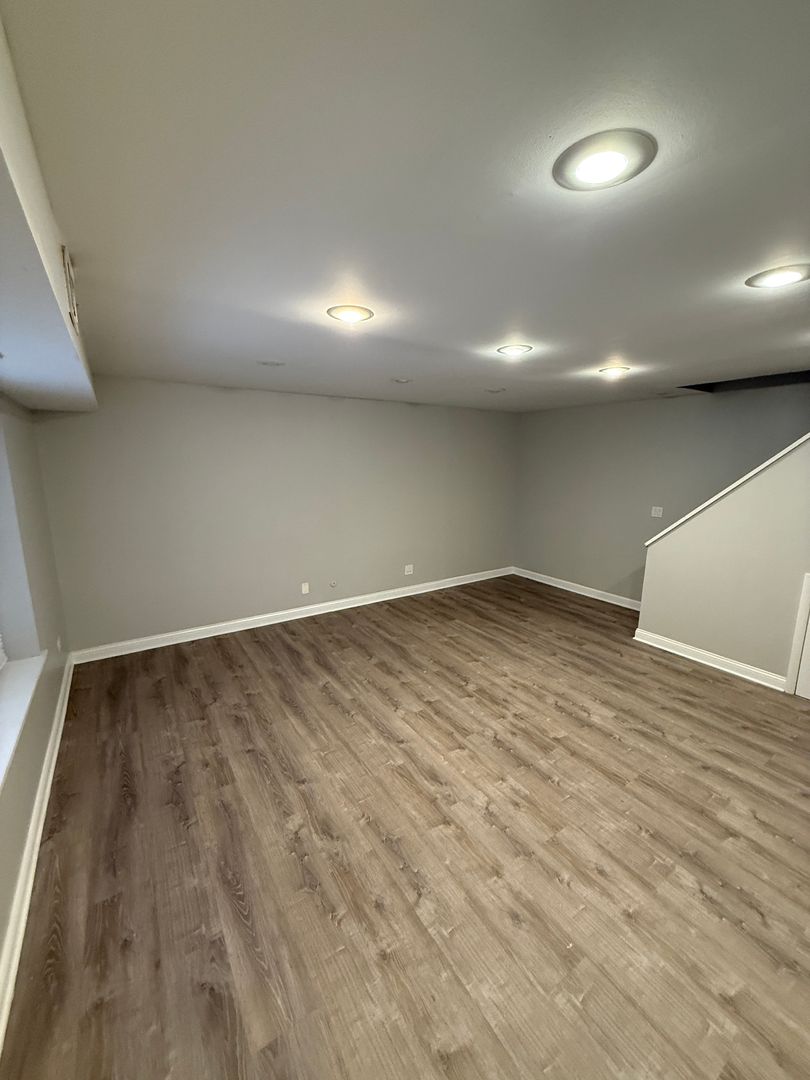 Chicago Apartment: 744 W. Gordon Terrace