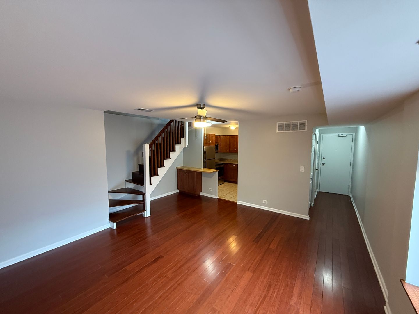 Chicago Apartment: 744 W. Gordon Terrace