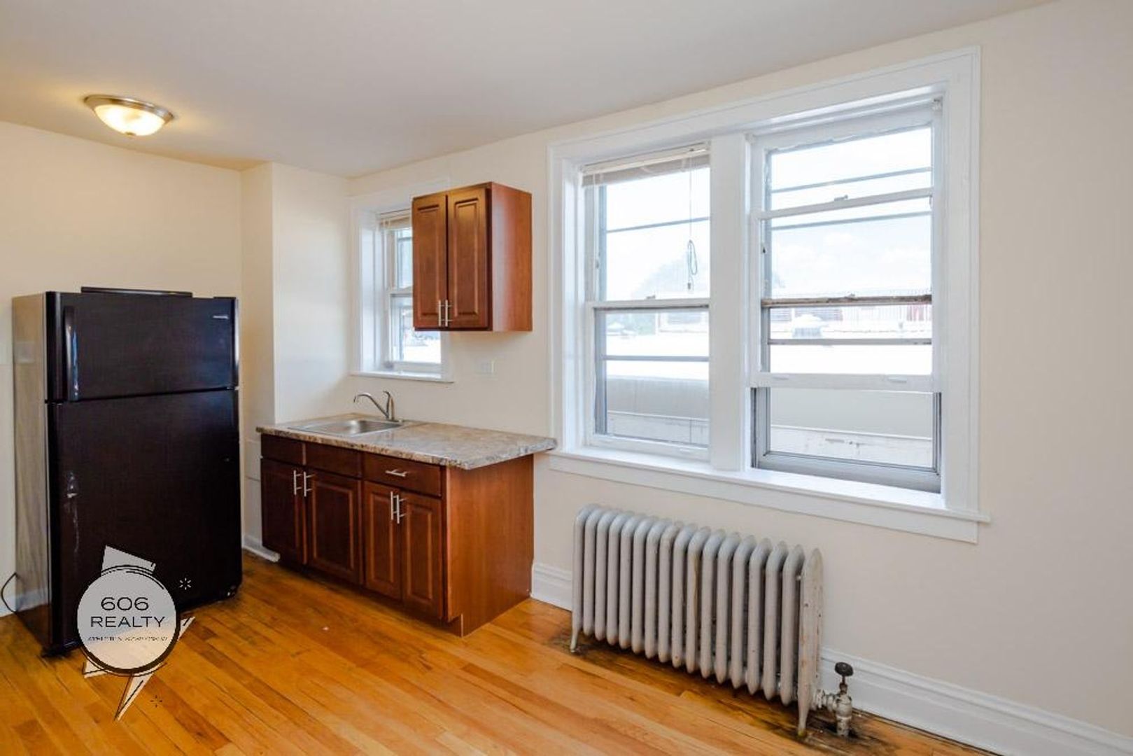 Cicero Apartment: 5011-15 W. Cermak Rd.