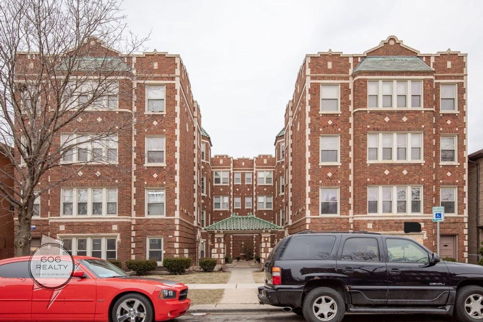 Berwyn Apartment: 2105-11 Grove Ave