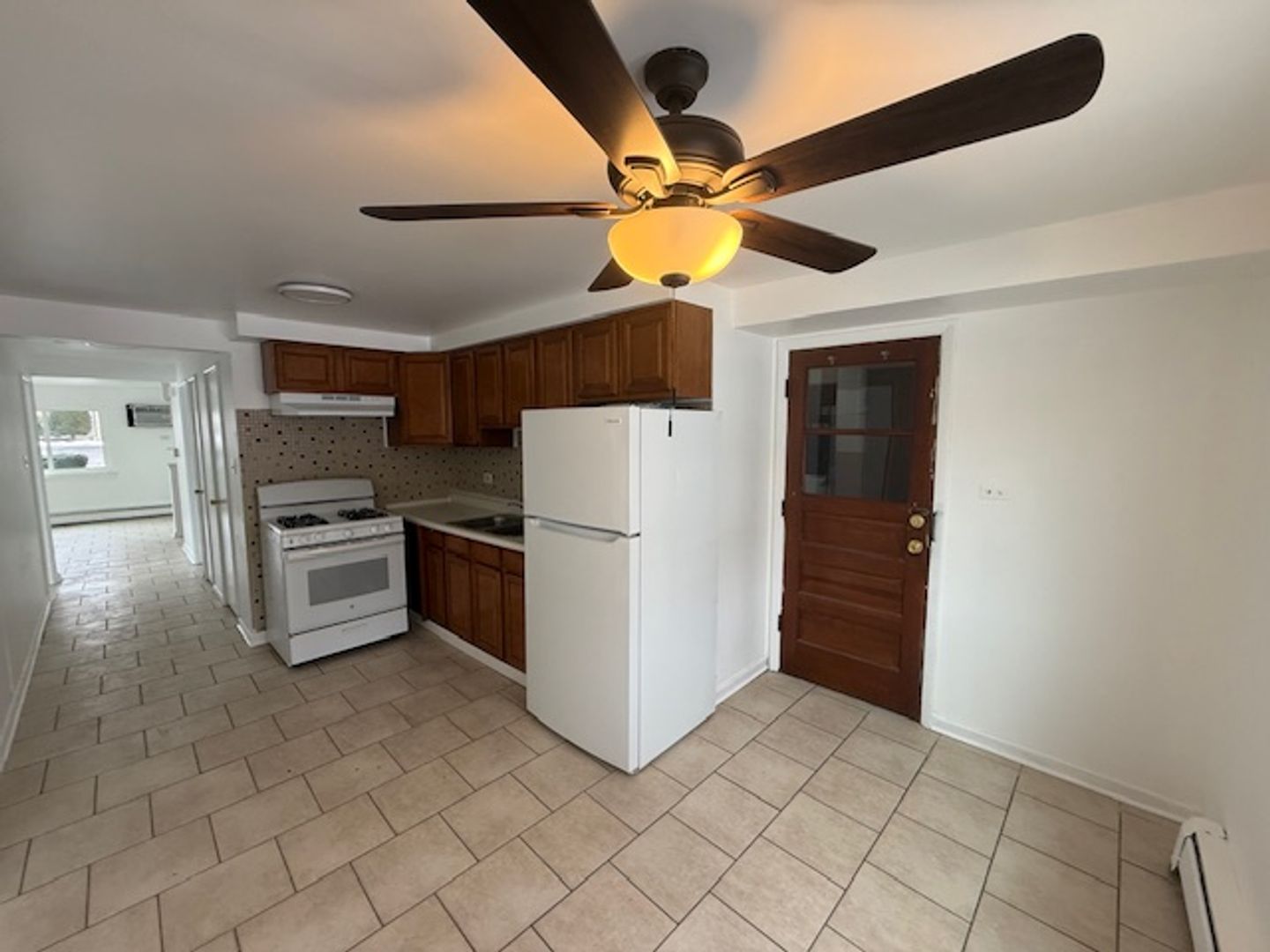 Rosemont Apartment: 9575 Maple Dr