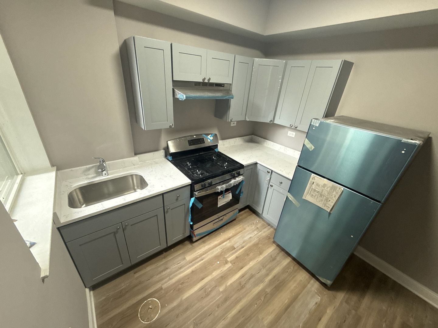 Chicago Apartment: 7340-50 N. Damen Ave.