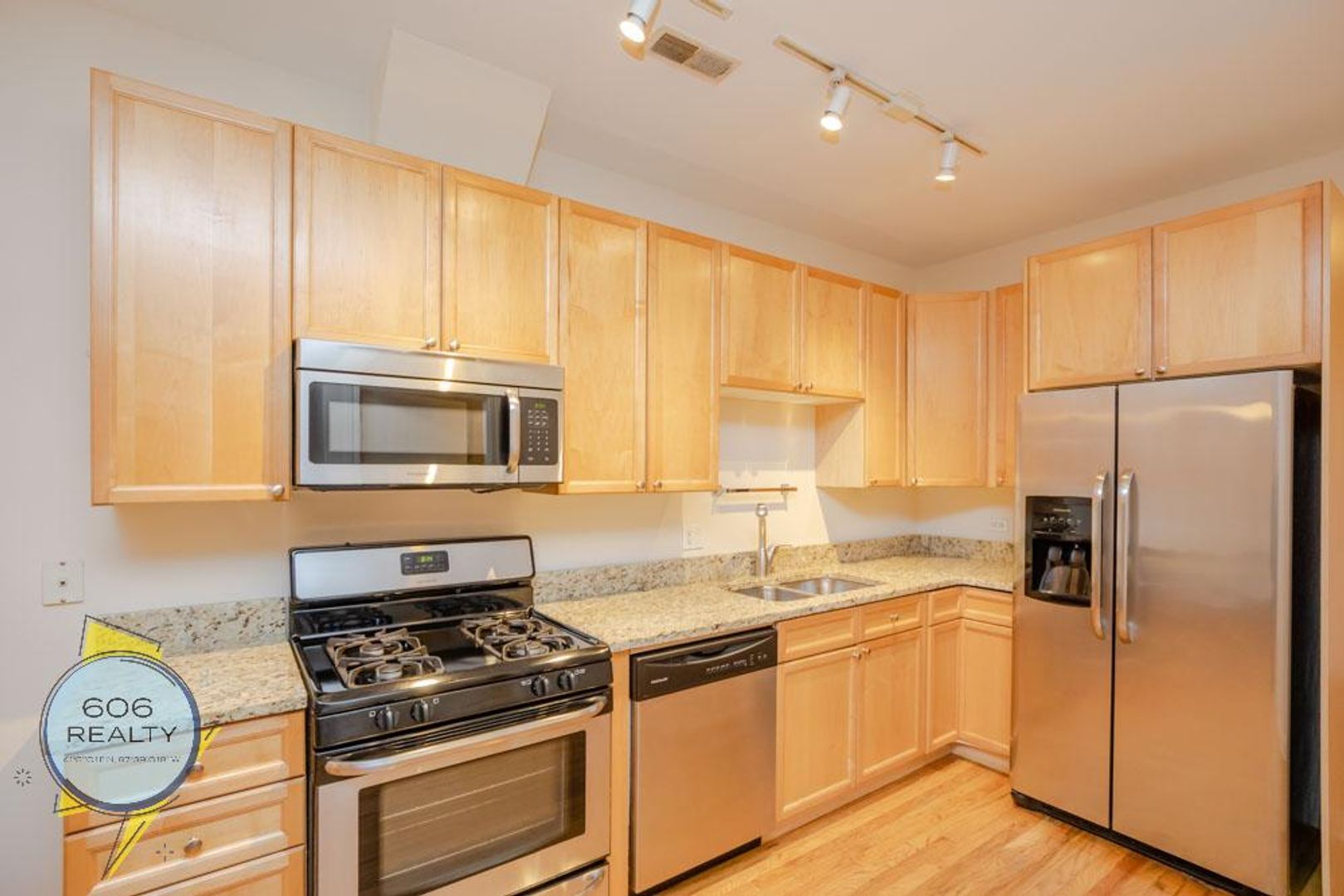 Chicago Apartment: 3349-53 N. Clark St.